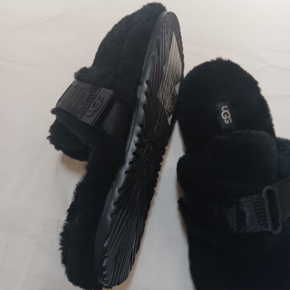 Black faux fur slides - Picture 3 of 6